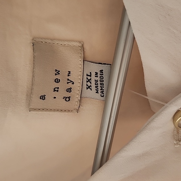 A New Day Sleeveless Cream Top, Xxl Plus - Picture 2 of 7